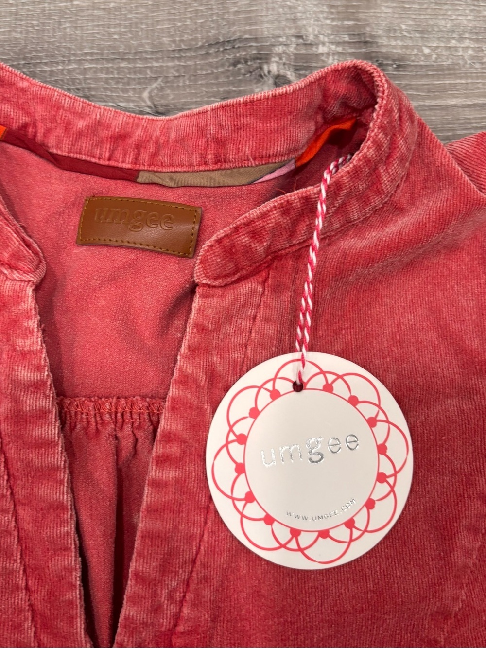 Umgee NWT Medium Red Stone Washed Corduroy V-Neck Tiered Dress Smocked Sleeves - Picture 4 of 6